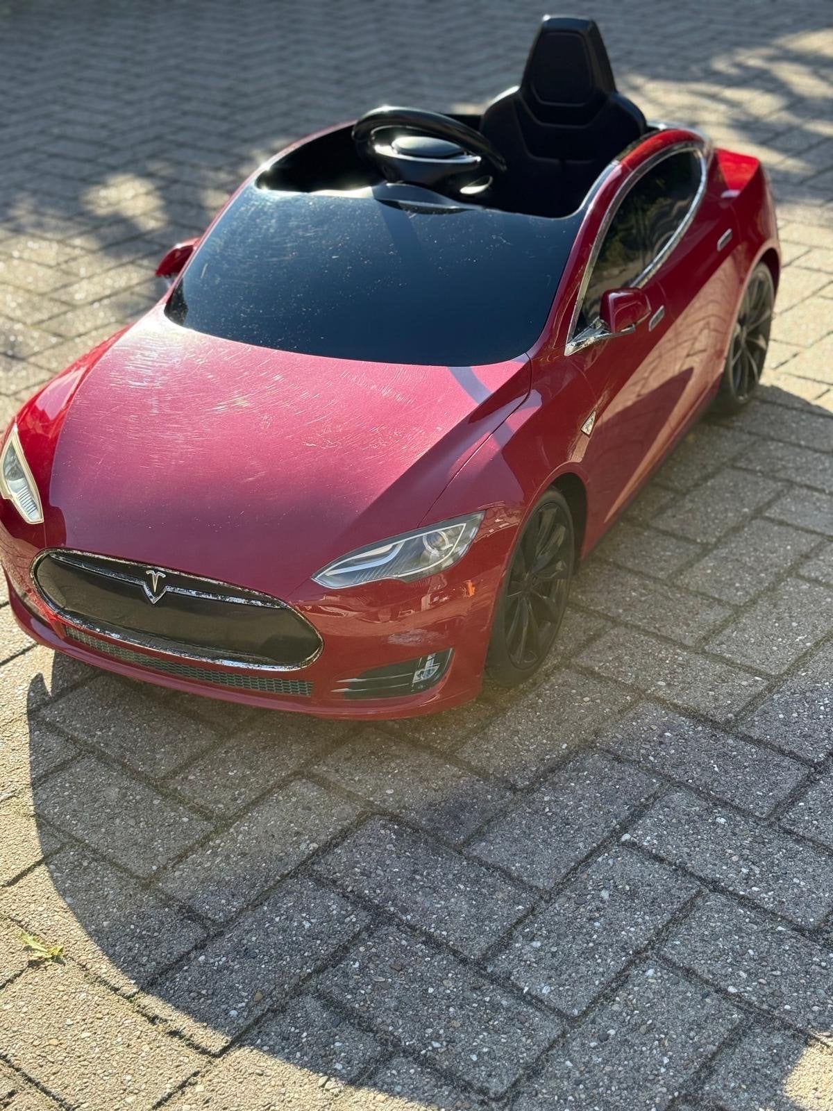 Rode Tesla Model S kinderauto met afstandsbediening, Ophalen, Gebruikt