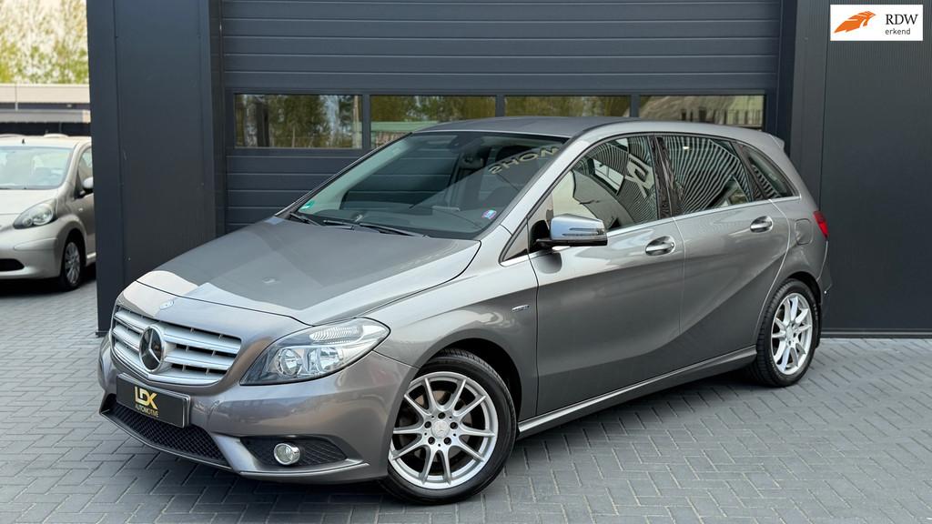 Mercedes-Benz B-klasse 200 Trekhaak|17'LMV, Auto's, Mercedes-Benz, Voorwielaandrijving, Euro 5, Gebruikt, 1295 kg
