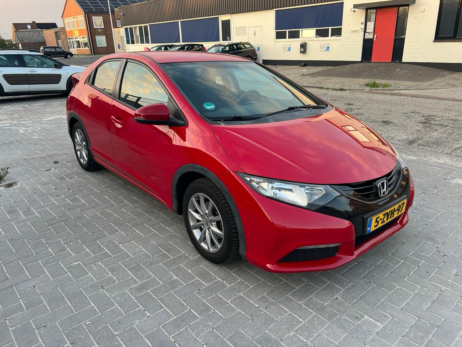Honda Civic 1.4 I AIRCO lang apk 5 deurs 2015 nieuw model, Auto's, Voorwielaandrijving, 4 cilinders, Origineel Nederlands, Handgeschakeld