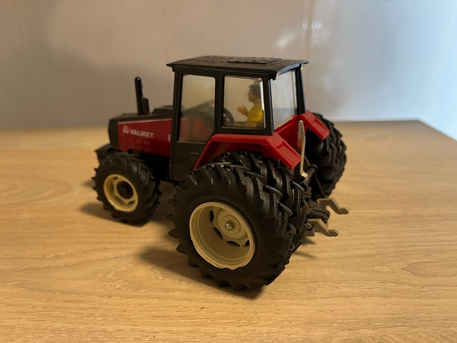 Valmet 805 Britains, Hobby en Vrije tijd, Modelauto's | 1:32, Zo goed als nieuw, Ophalen of Verzenden