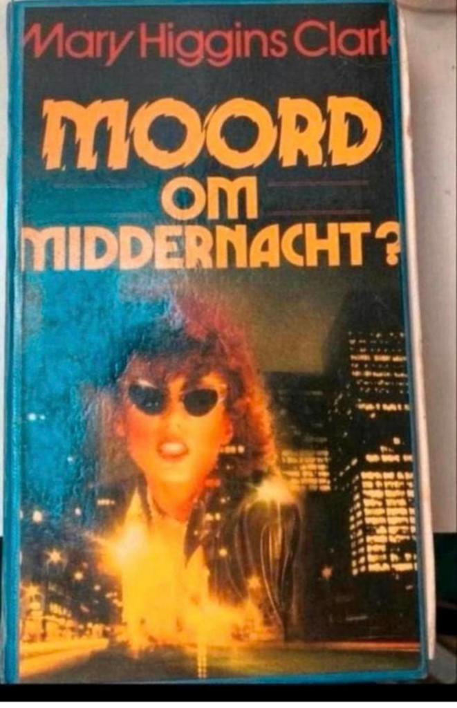 Moord om middernacht-mary  higgins clark, Ophalen of Verzenden, Gelezen