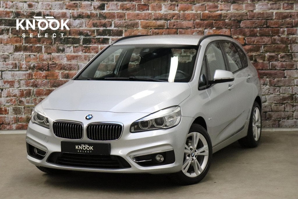 BMW 2-serie Active Tourer 218i High Executive Luxury Line Au, Auto's, BMW, 1345 kg, 136 pk, Gebruikt, Bedrijf