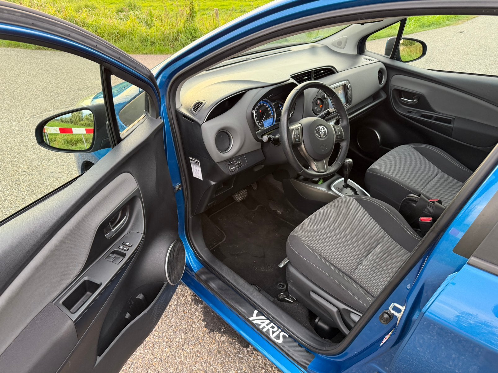 Foto 9 van Toyota Yaris Hybrid 1.5 AUTOMAAT| Navi| Cruise| Climate