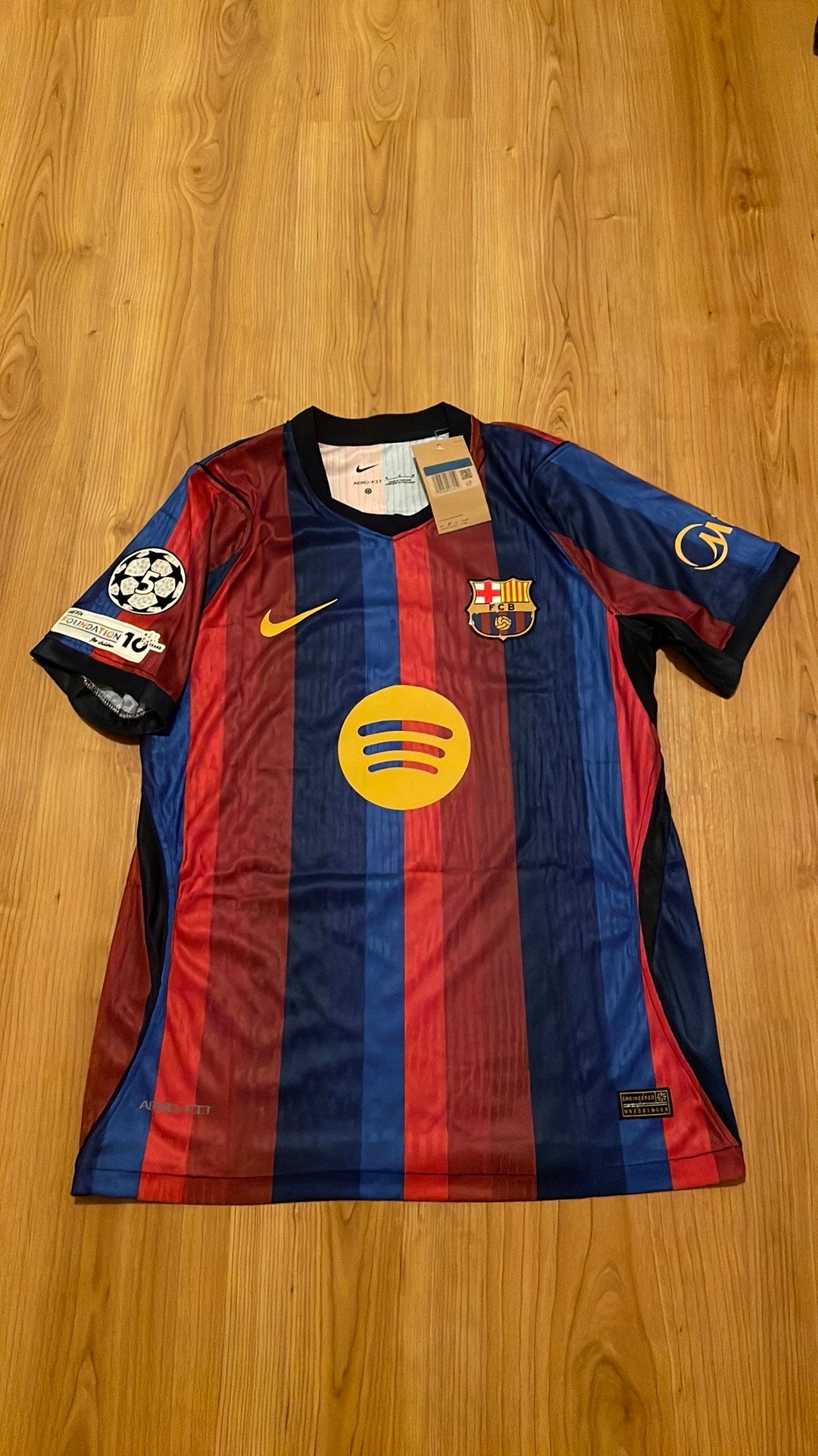 Nieuw Barcelona shirt met Lamine Yamal, Maat M, Ophalen of Verzenden, Nieuw, Shirt