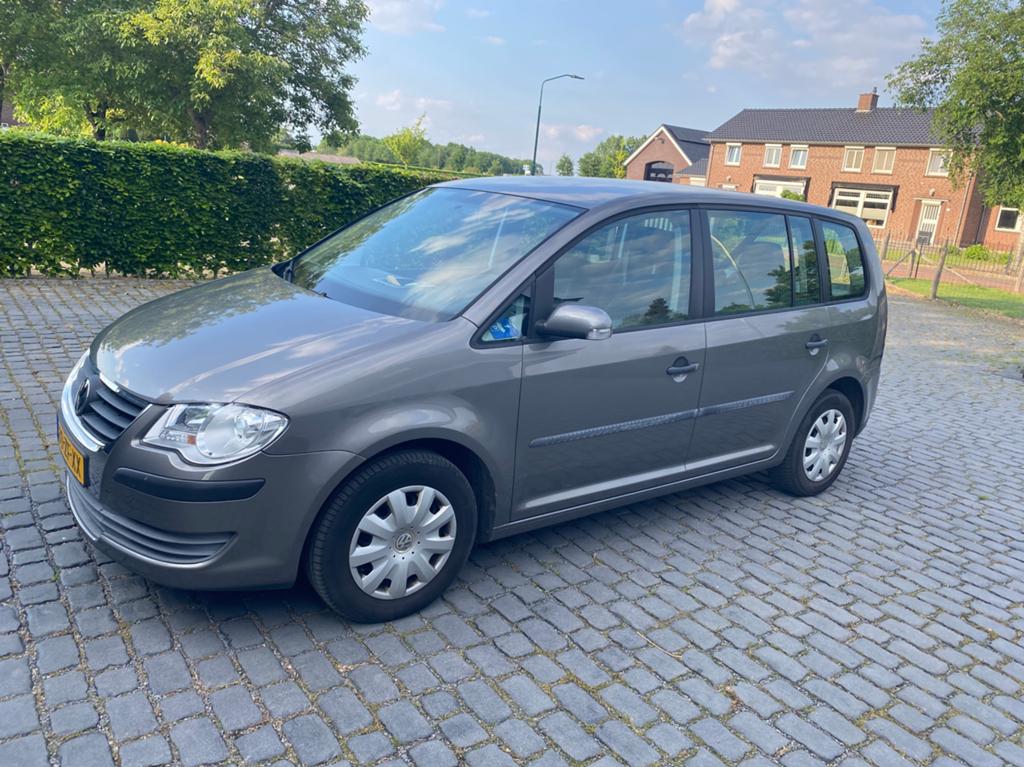 Volkswagen Touran 1.9 TDI 77KW AUT 2008 Grijs, Auto's, 4 cilinders, Origineel Nederlands, Diesel, Particulier