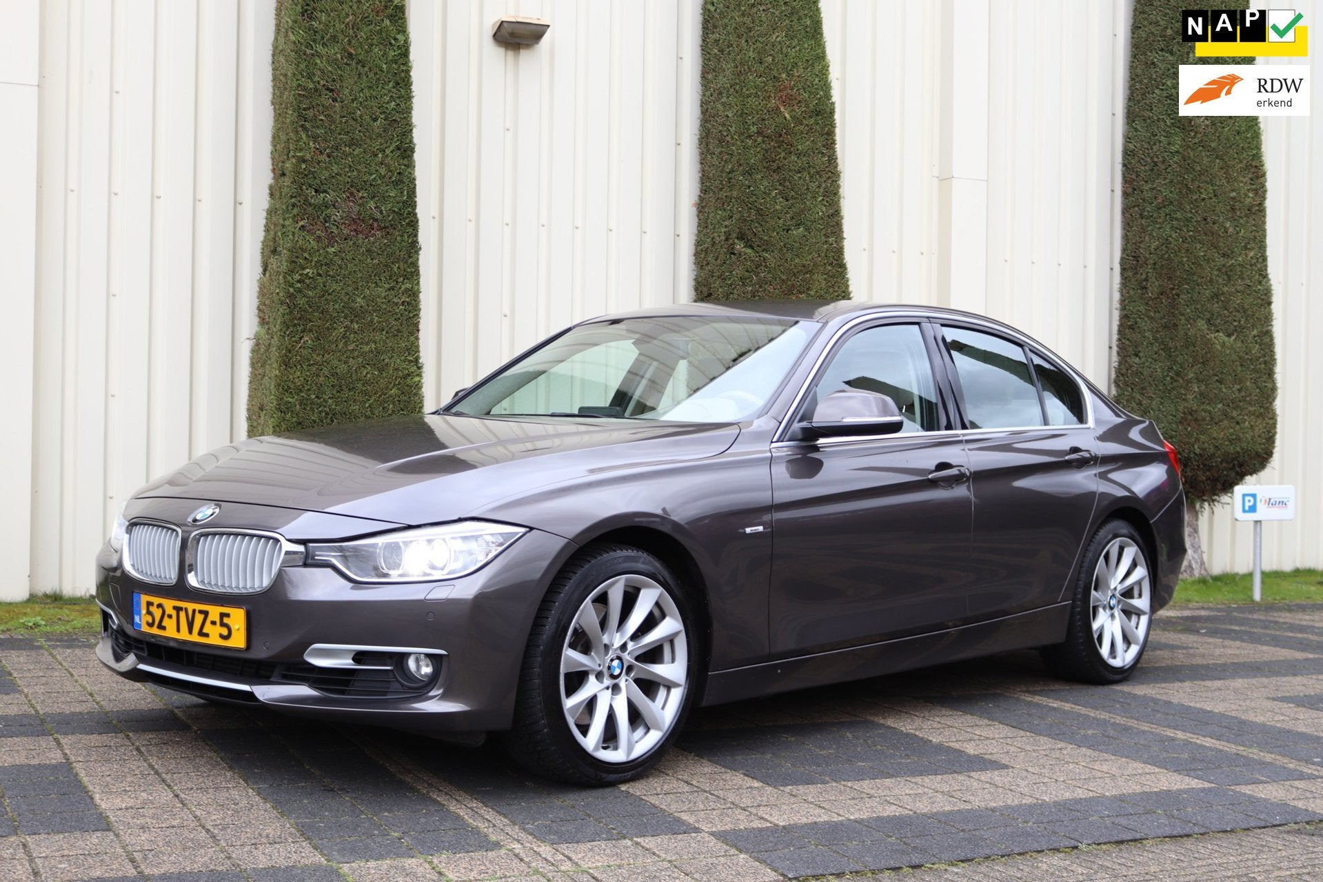 BMW 3-serie 328i High Executive AUTOMAAT, LEDER, NAVI, ECC,, Auto's, Automaat, Achterwielaandrijving, Gebruikt, Beige