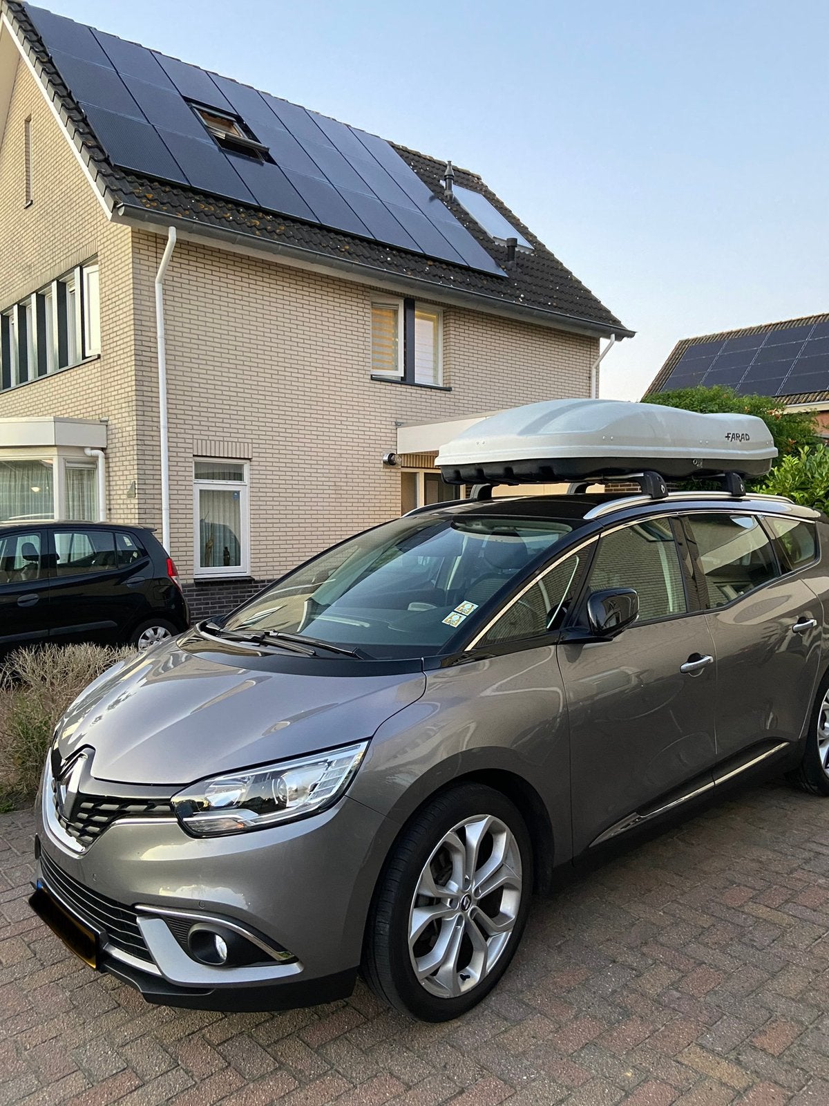 Verhuur | huur dakkoffer Farad | Assen | vakantie, Auto diversen, Ophalen, Gebruikt