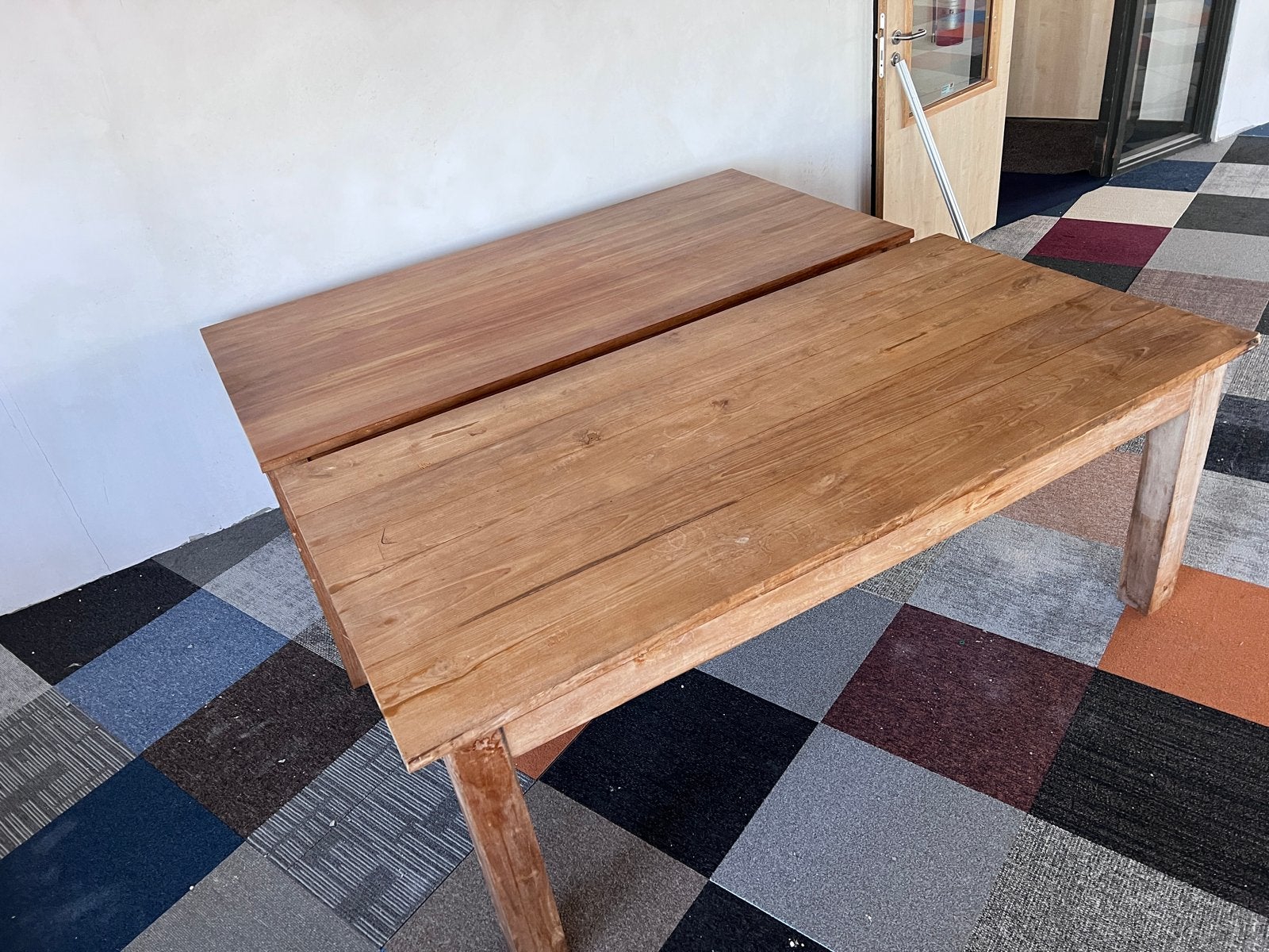 Robuuste teakhouten tafel - Ideaal voor kantoor of thuis, Ophalen, Gebruikt, Teakhout, 50 tot 100 cm