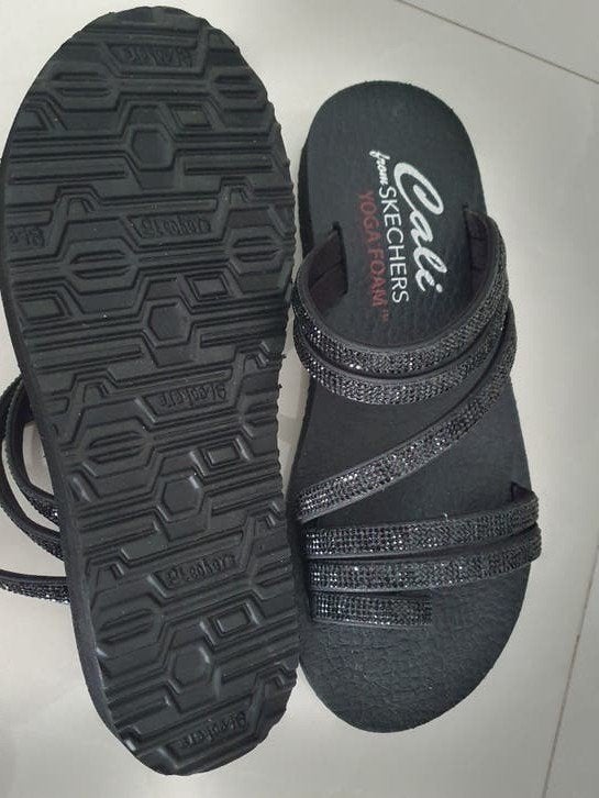 Skechers Cali Yoga Foam sandalen maat 38 zwart, Skechers, Zwart, Nieuw, Sandalen of Muiltjes