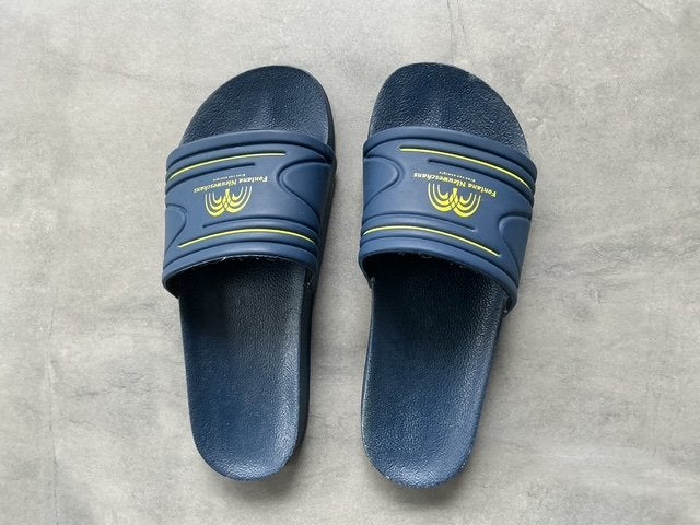 Badslippers maat 42, Slippers, Blauw, Ophalen of Verzenden, Onbekend