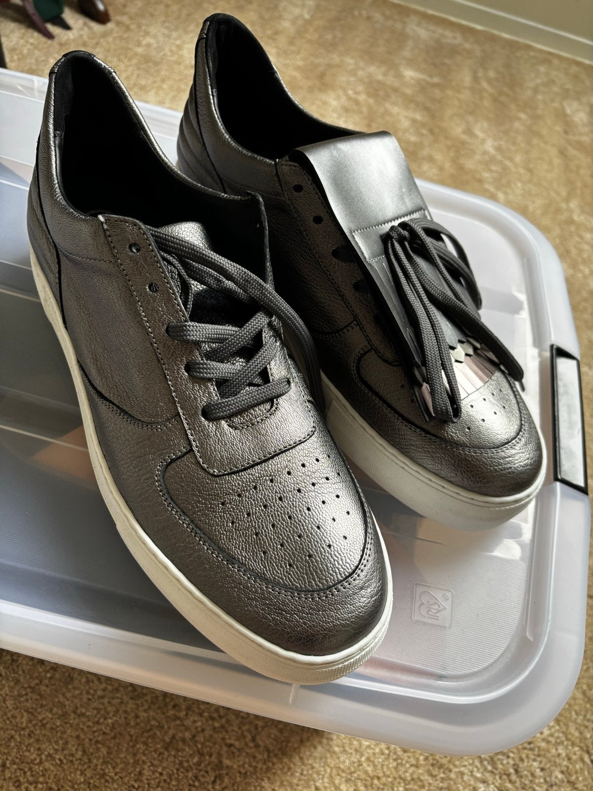 Nieuwe stoere gympen met afneembare applicatie, maat 44, Ophalen of Verzenden, Nieuw, Overige kleuren, Sneakers of Gympen