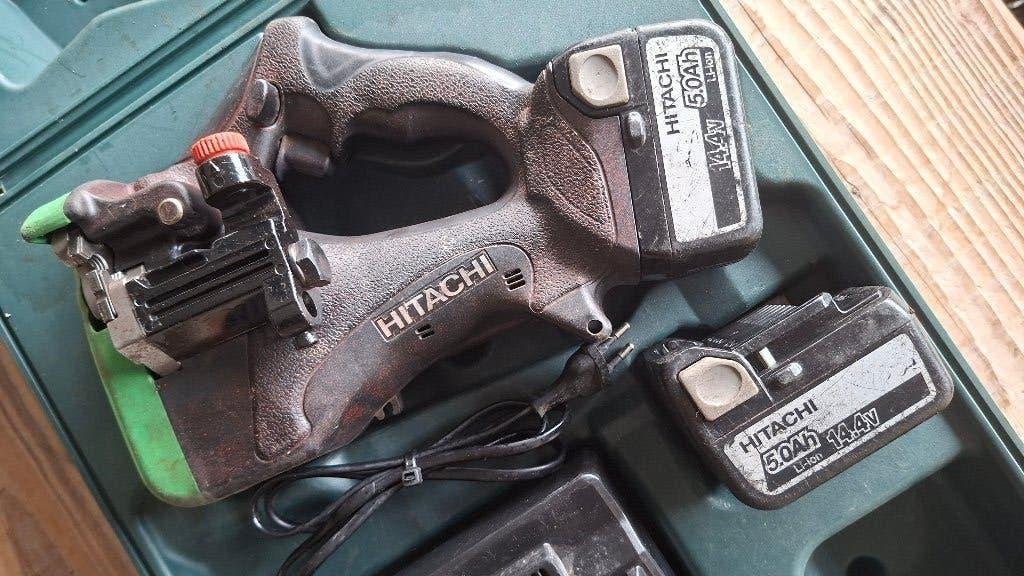 Hitachi cl14dsl draadeind knipper draadstangkinpper, Auto diversen, ,, Ophalen of Verzenden, Zo goed als nieuw, ,