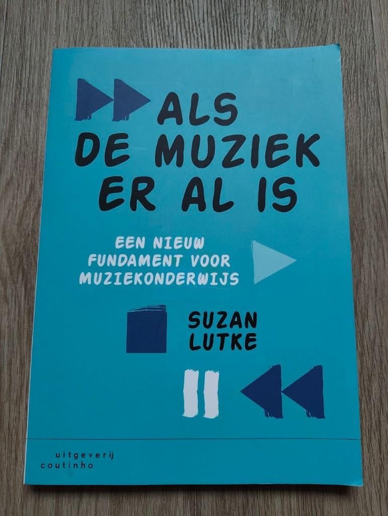 Suzan Lutke - Als de muziek er al is, Boeken, Ophalen of Verzenden, Beta, Zo goed als nieuw, HBO