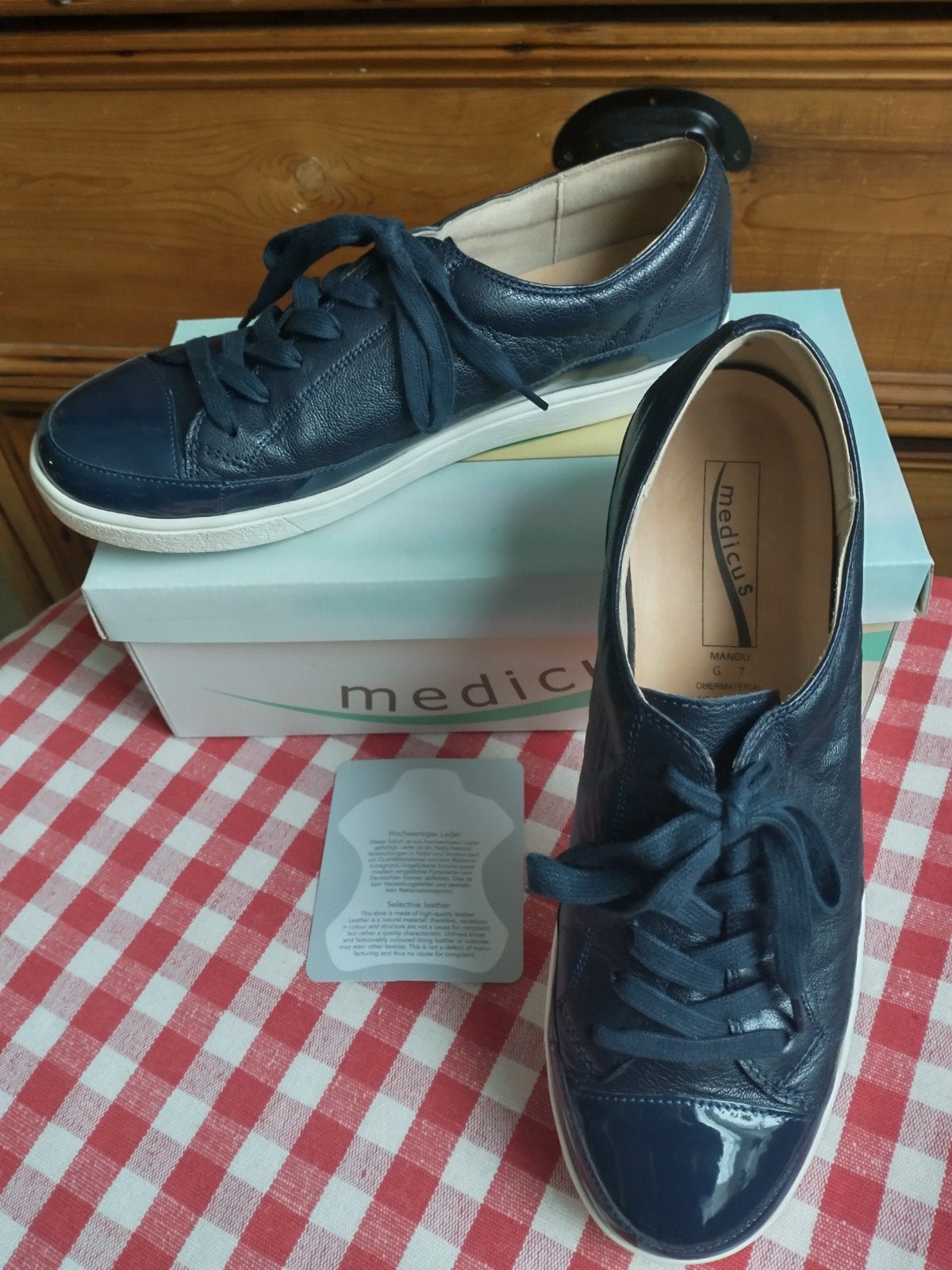 MEDICUS dames schoenen blauw maat 40,5 leer, Ophalen of Verzenden, Zo goed als nieuw, Blauw