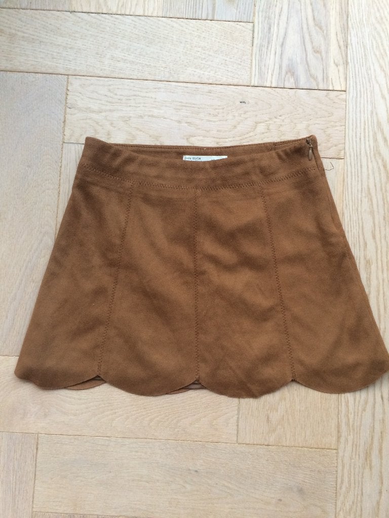 nog heel net gevoerd suede rokje van Zara maat 128, Kinderen en Baby's, Kinderkleding | Maat 128, Meisje, Ophalen of Verzenden