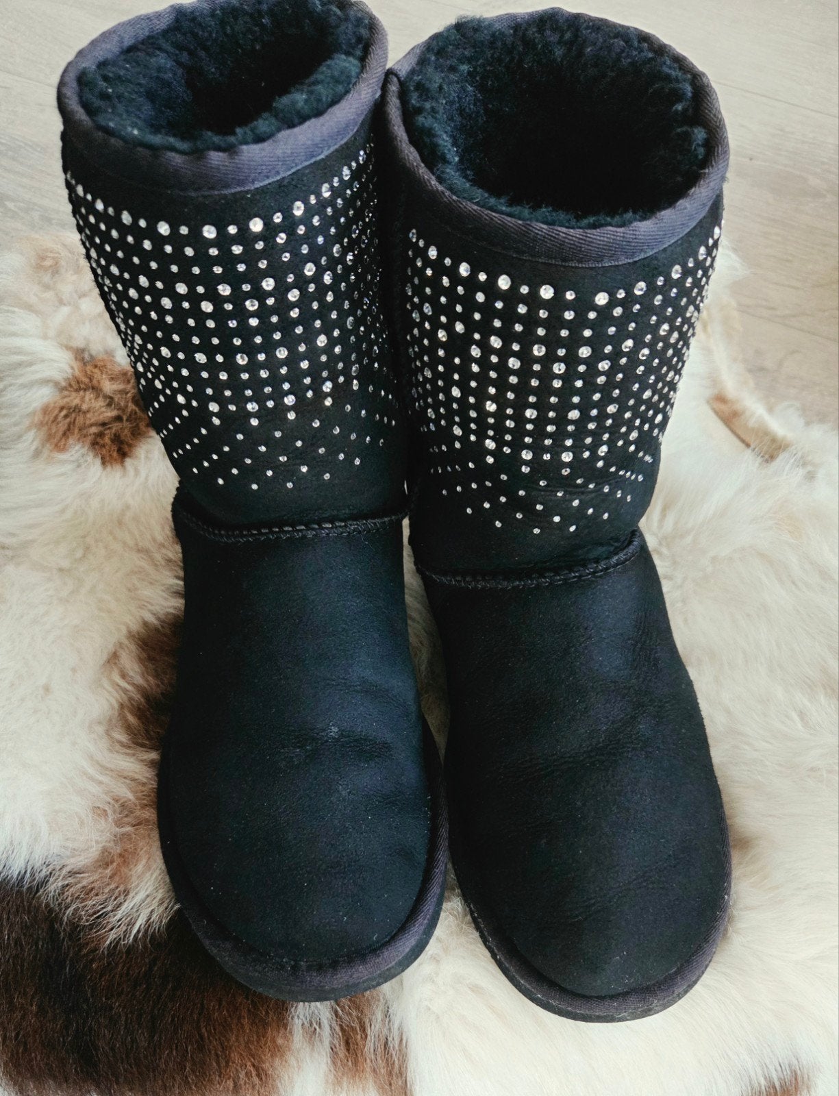 Zwarte UGG Classic short bling laarzen met strass steentjes, UGG, Zwart, Ophalen of Verzenden, Gedragen