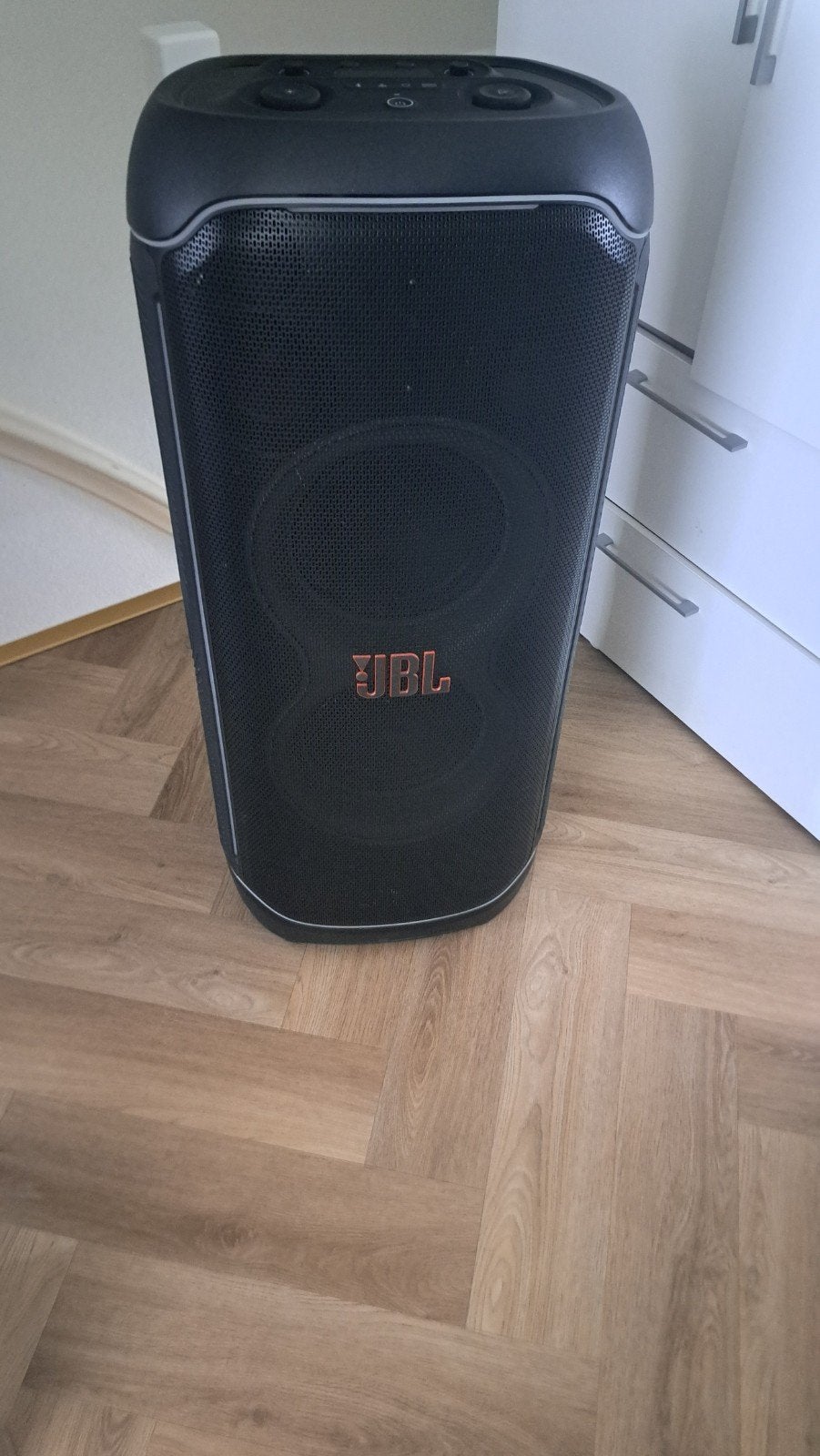 Jbl ultimate z.g.a.n