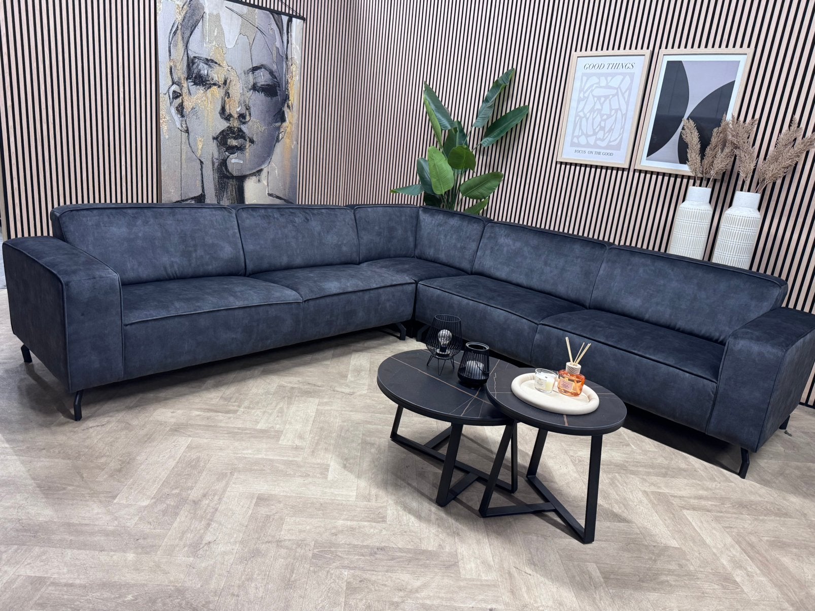 SHOWMODEL | DKW Velvet Velours Hoekbank - Antraciet -295x295, Huis en Inrichting, 250 tot 300 cm, -, -, Hoekbank