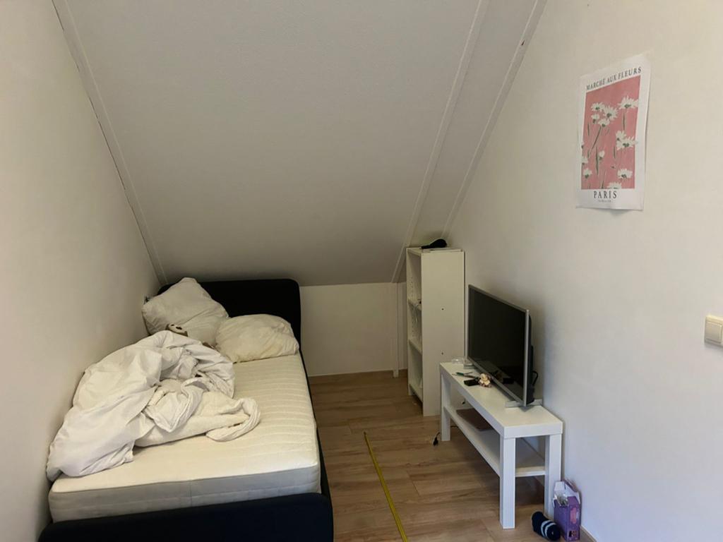 Eenpersoonsbed met matras - Zo goed als nieuw, 90 cm, Eenpersoons, Zwart, Ophalen of Verzenden