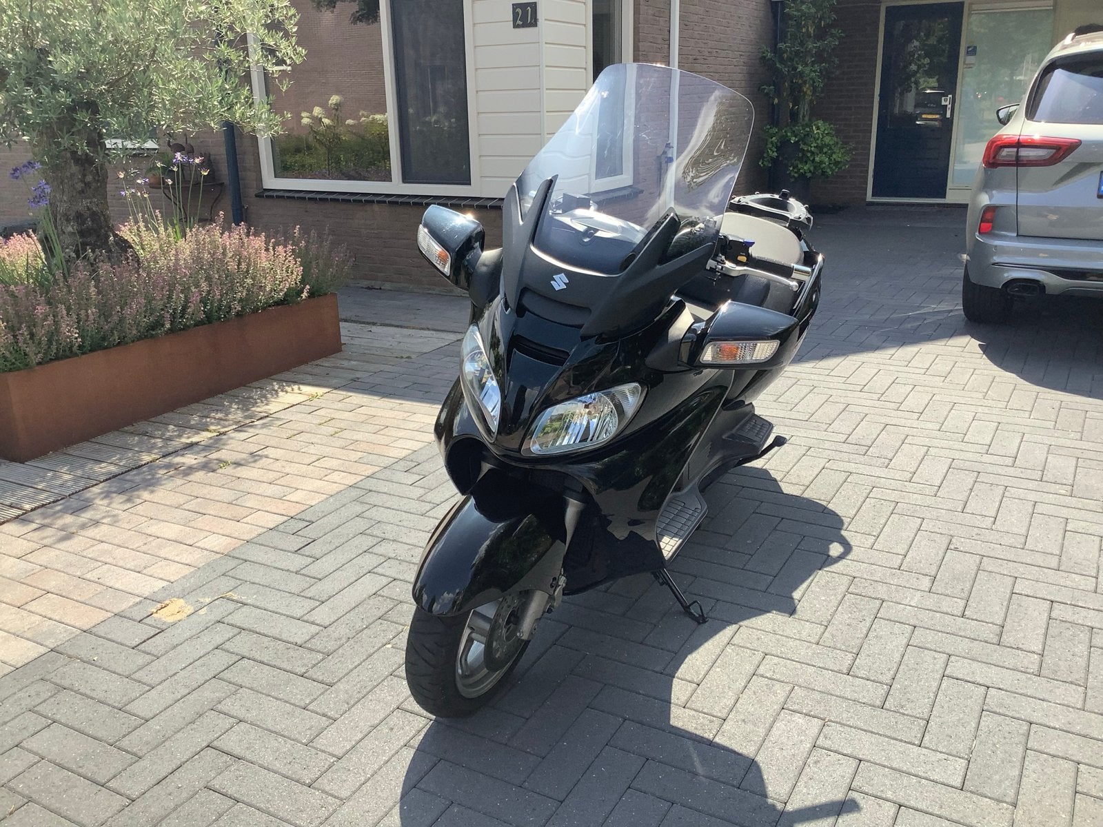 Suzuki Burgman 650 Executive 2010  Comfortabele Motorscooter, Motoren, Handvatverwarming, Gebruikt, Particulier, Meer dan 35 kW