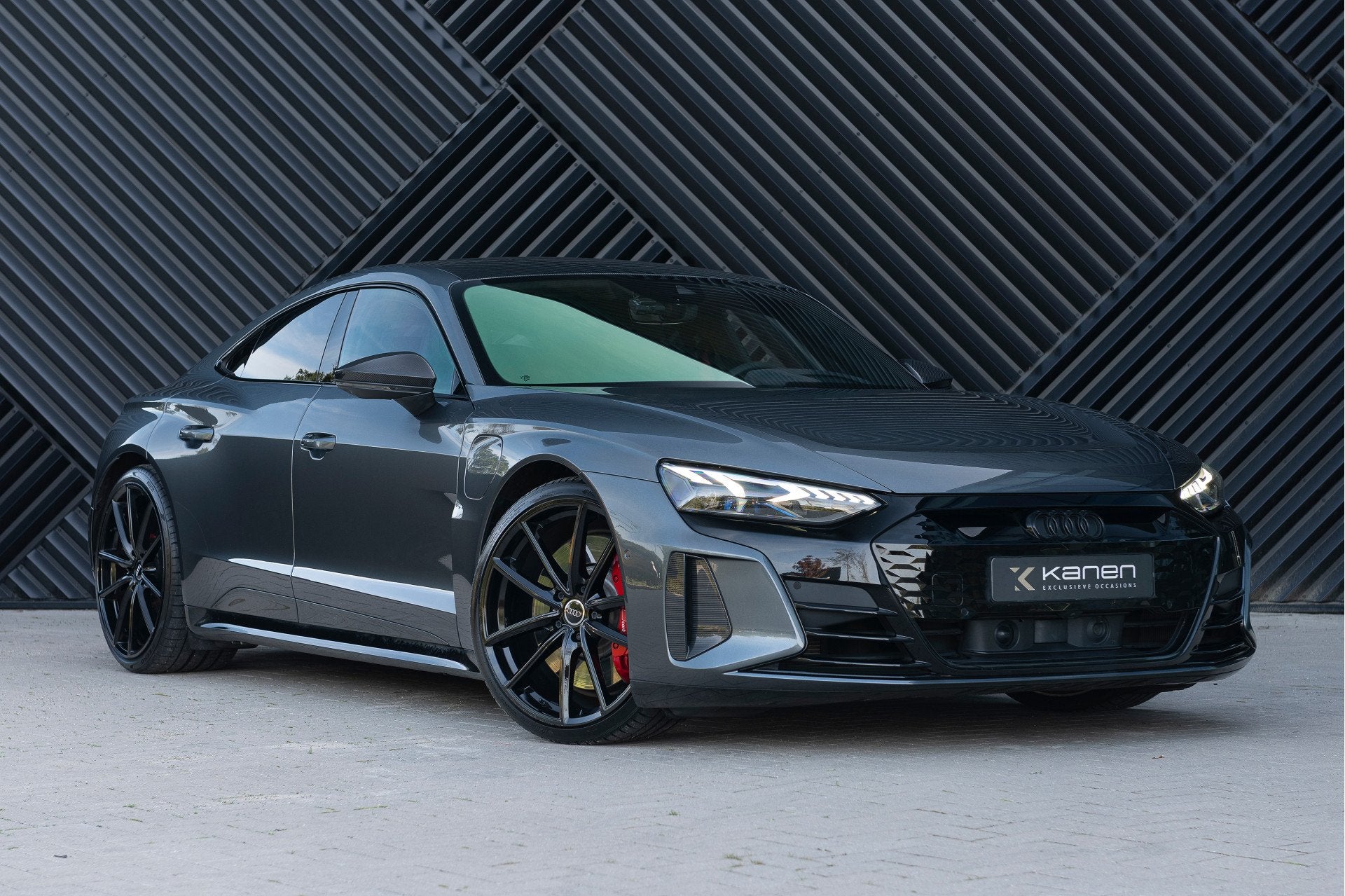 Audi e-tron GT RS quattro 93 kWh ACC Carbondak RS Seats B&O, Auto's, Automaat, 12 maanden, Gebruikt, Zwart