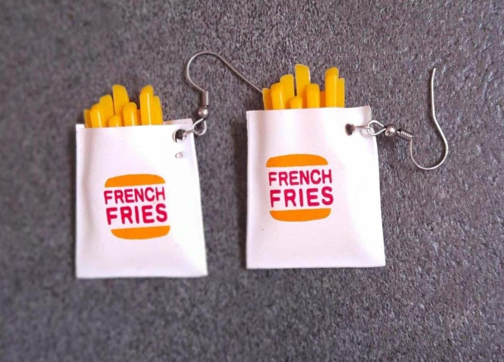 OORBELLEN met patatzakje / French fries / friet, Ophalen of Verzenden, Zo goed als nieuw, Overige materialen, Hangers