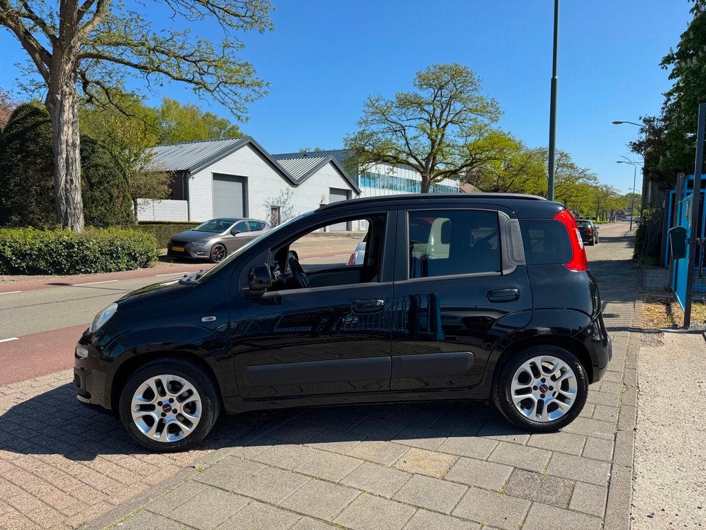 Fiat Panda 0.9 TwinAir Lounge A-C Elek Pakket Navi Lmv, Voorwielaandrijving, Euro 5, Panda, Zwart