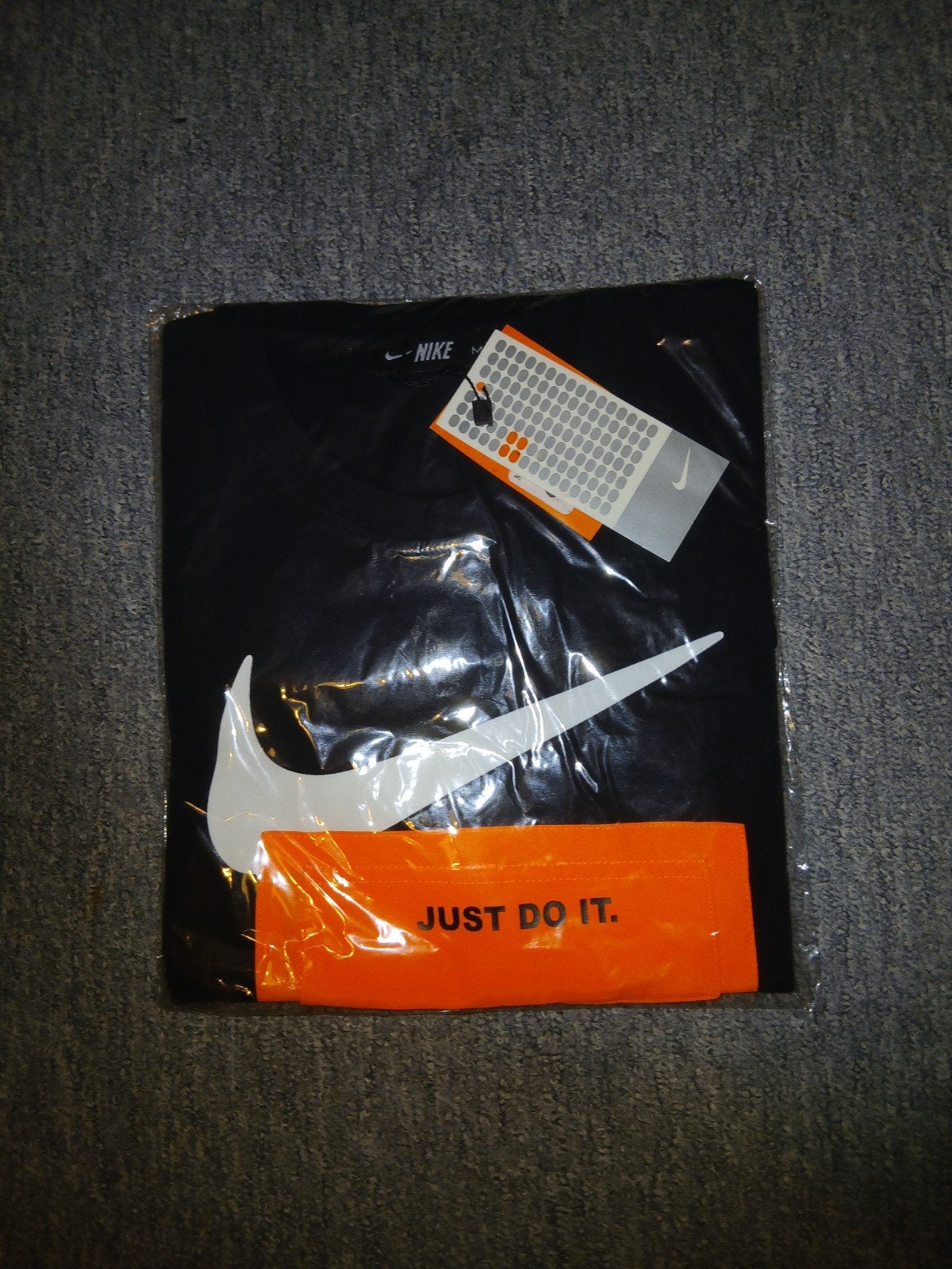 Nike T-shirt Zwart Maat M - Nieuw met kaartjes, Maat 48/50 (M), Zwart, Nike, Nieuw