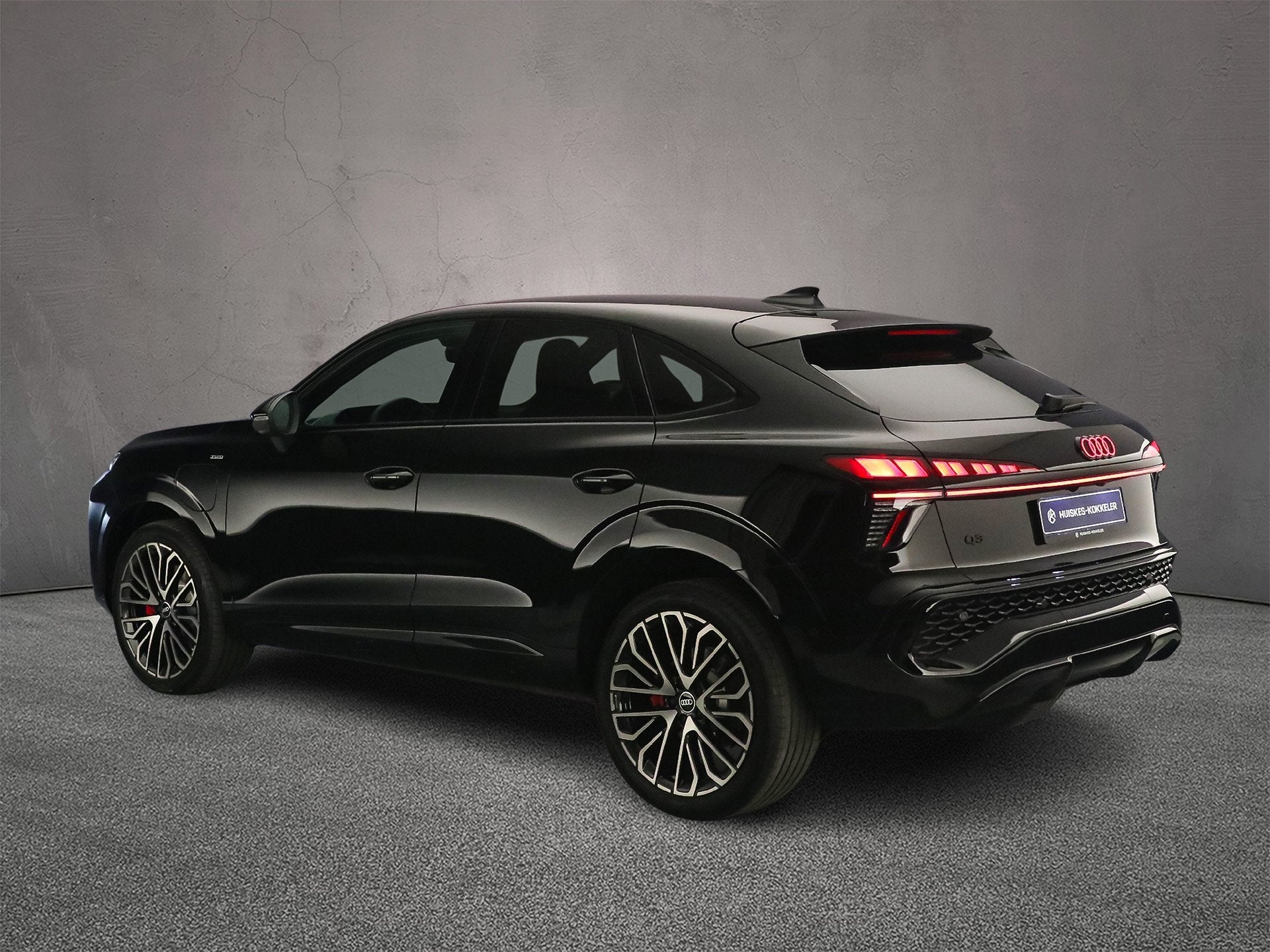 Audi Q3 Sportback, 1800 kg, Euro 6, 135 min, Zwart