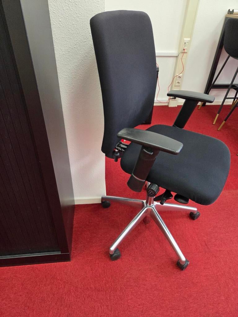 Gratis af te halen in Heerhugowaard,  bureaustoel, Huis en Inrichting, Bureaustoelen, Ophalen, Gebruikt, Zwart