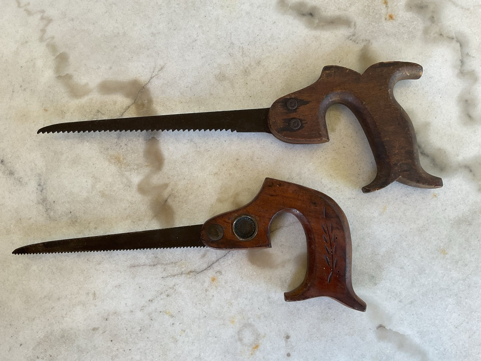 Set van 2 Antieke Sleutelgatzagen met Houten Handvat, Antiek en Kunst, Antiek | Gereedschap en Instrumenten, Ophalen of Verzenden