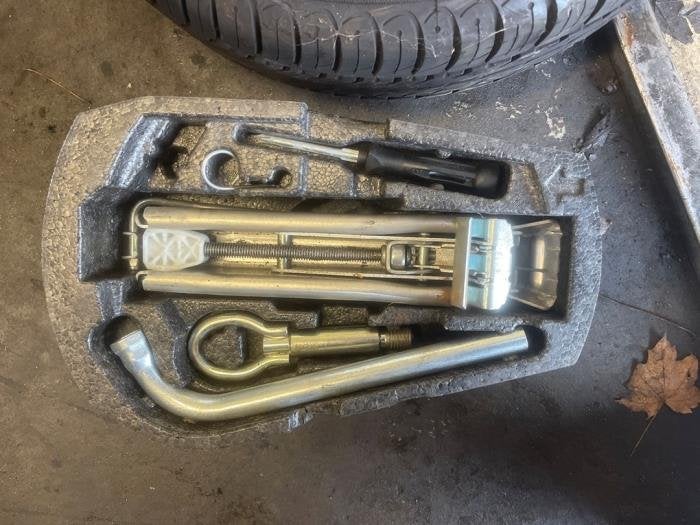 Krikset + reservewiel van een Volkswagen Polo, Gebruikt, -, -, -