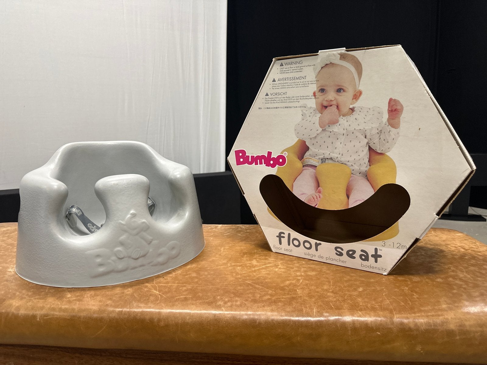 Bumbo Floor Seat - Grijs met Gordel, Ophalen, Zo goed als nieuw, Overige typen, Gordel(s)