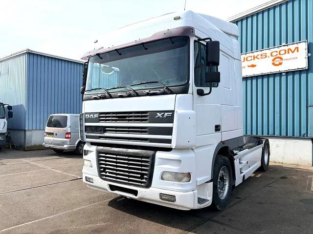 DAF XF 95.430 SPACECAB (EURO 4 / AS-TRONIC / FULL SPOILERSET, Auto's, Vrachtwagens, Automaat, Achterwielaandrijving, 428 pk, Wit