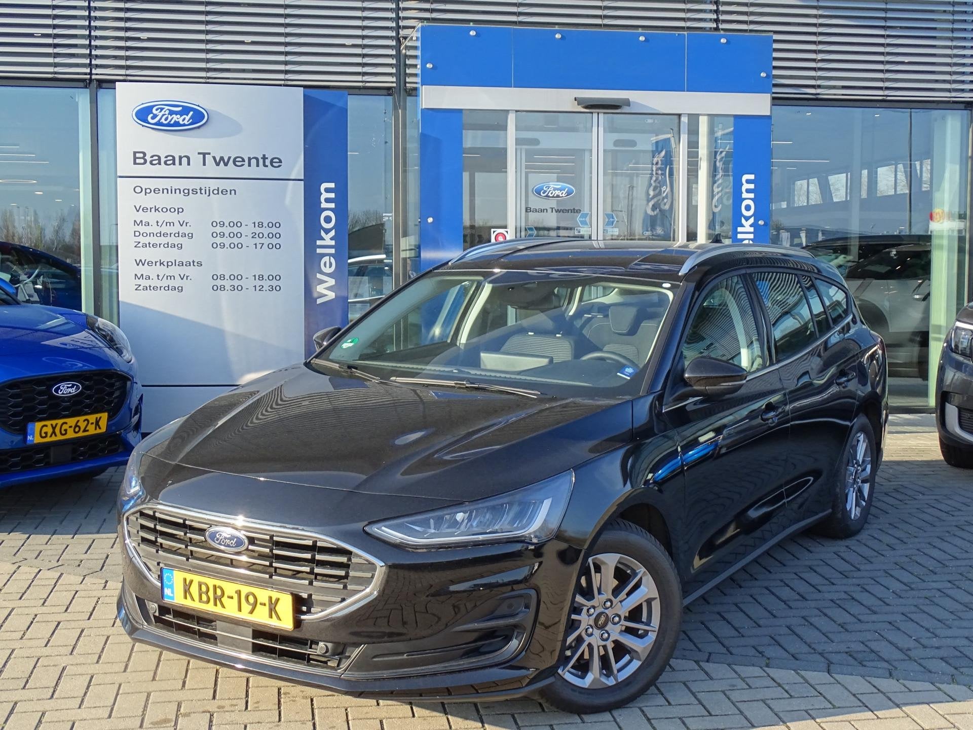 Ford Focus Wagon 1.0 Turbo 155pk Mild Hybride Titanium Autom, 12 maanden, Stof, Gebruikt, Zwart