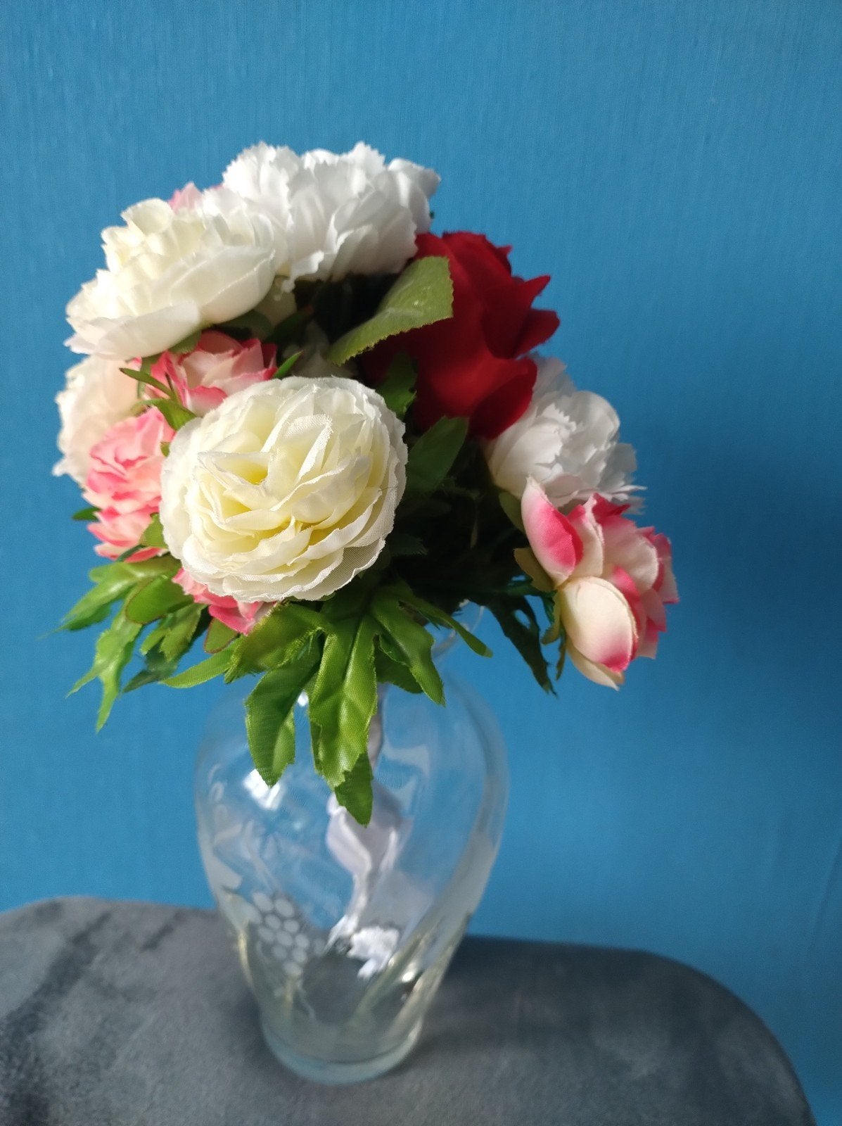 Realistische Kunstbloemen in Elegante Glazen Vaas, Huis en Inrichting, Woonaccessoires | Vazen, Ophalen, Kunststof, Wit, Nieuw