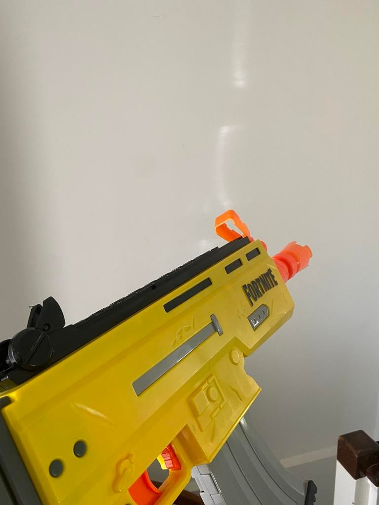nerf gun, Ophalen of Verzenden, Zo goed als nieuw