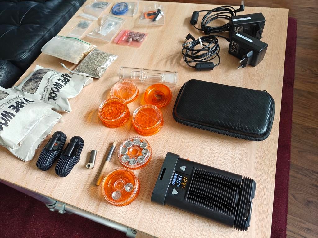 Storz & Bickel Mighty NEW + accessories, Ophalen of Verzenden, Nieuw, (Water)pijp