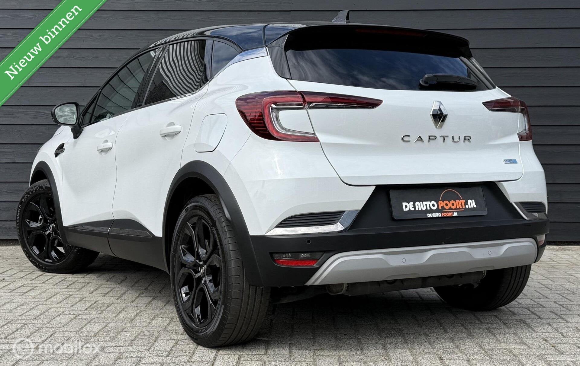 Renault Captur 1.6 E-Tech Plug-in Hybrid 160 Intens Black Pa, 77 km/l, Gebruikt, 750 kg, 4 cilinders