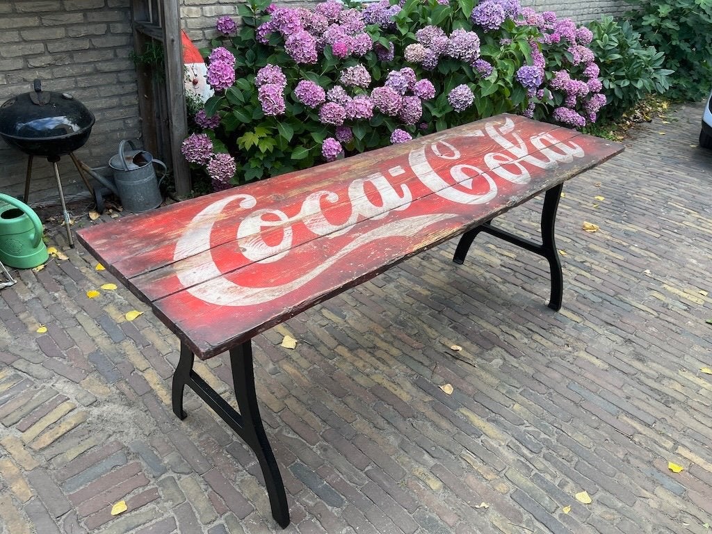 Zeer Unieke Oude Coca Cola Tafel met Gietijzer Onderstel, Gebruikt, 50 tot 100 cm, Industrieel/Vintage, 150 tot 200 cm