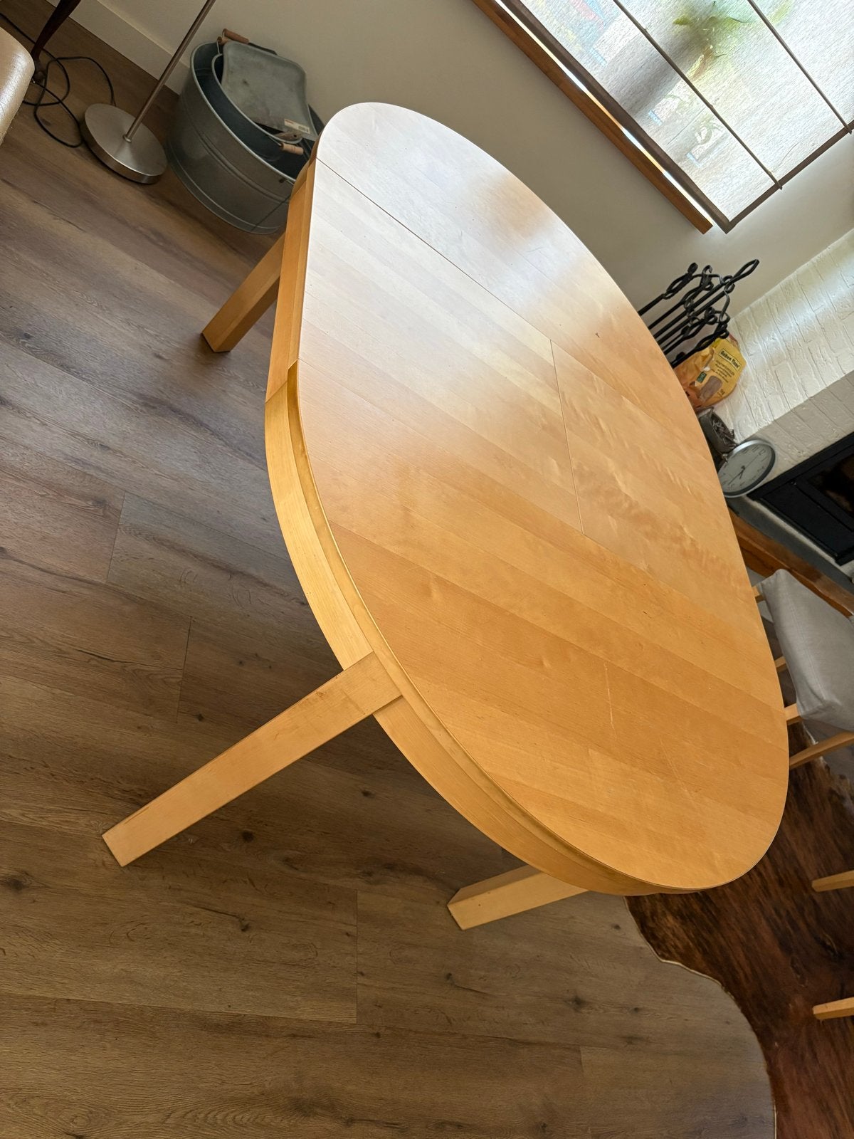 IKEA Uitschuifbare Tafel - Ovaal Hout, Huis en Inrichting, Tafels | Eettafels, Gebruikt, 100 tot 150 cm, 150 tot 200 cm, Vier personen