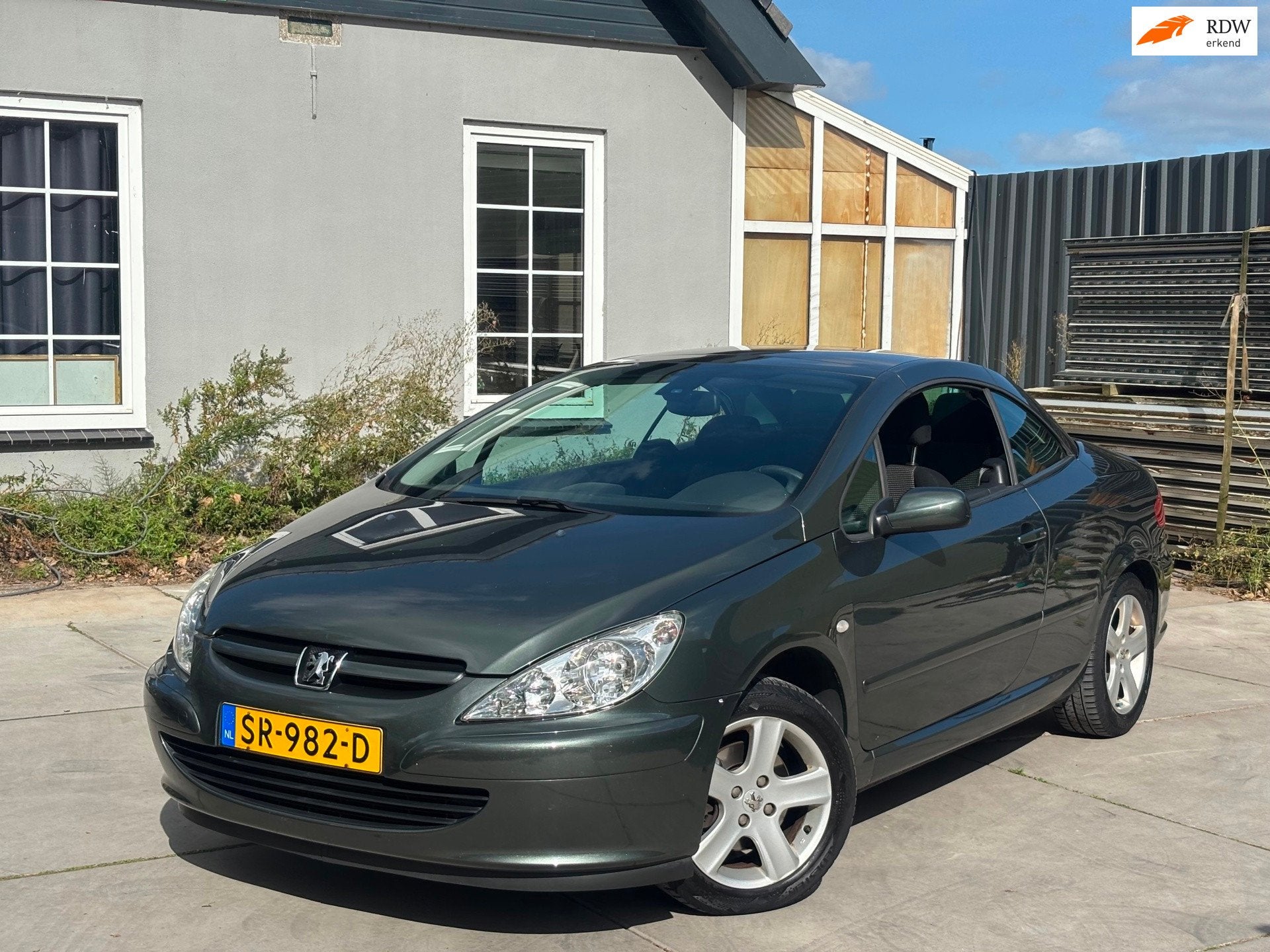 Peugeot 307 CC 2.0-16V | Automaat | Cabrio | Airco | El. Ram, Auto's, Gebruikt, 4 cilinders, Cabriolet, 4 stoelen