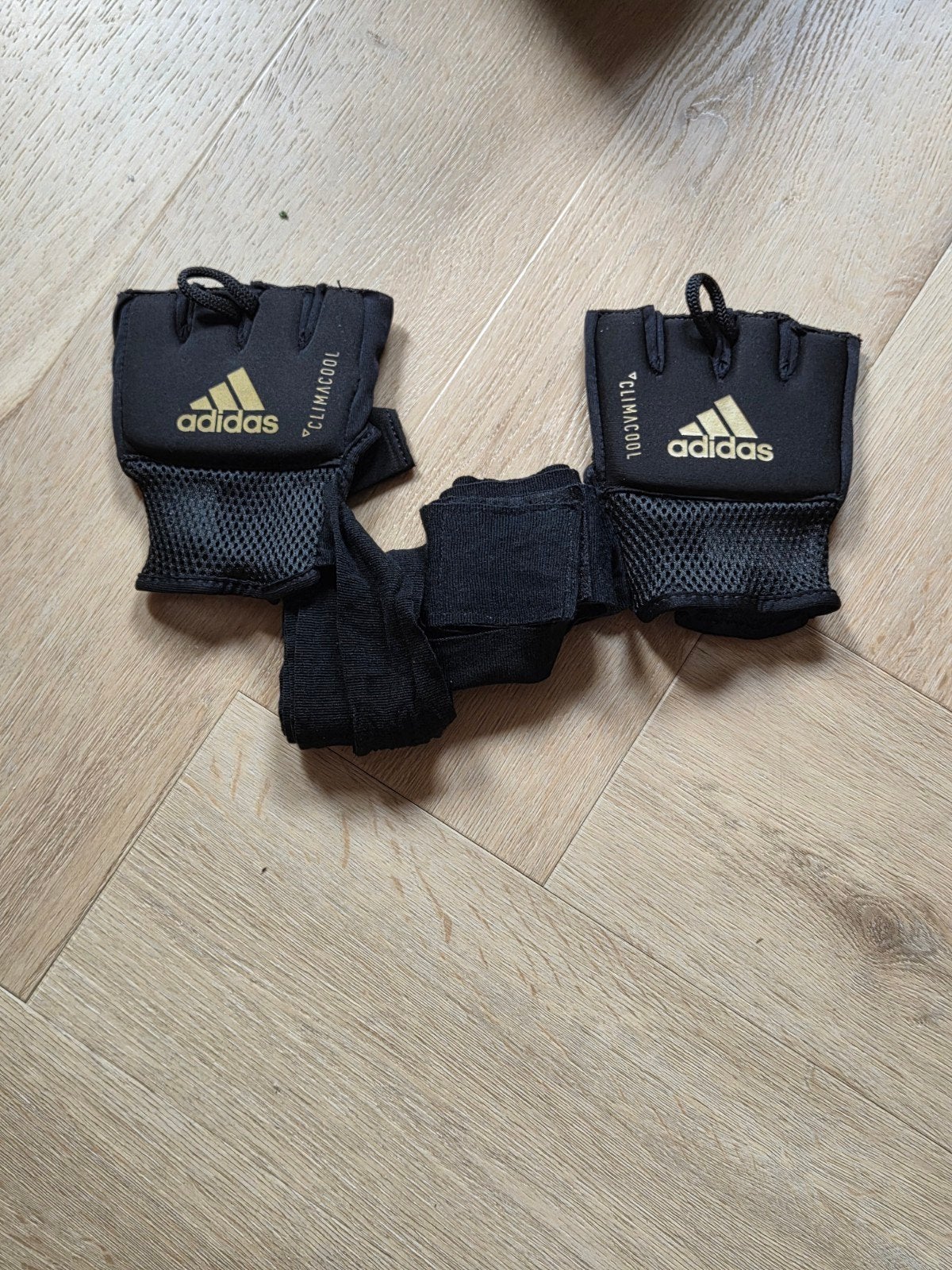 Binnenhandschoen - Adidas Quick Wrap Mexican Zwart/Goud - S/, Ophalen of Verzenden, Nieuw
