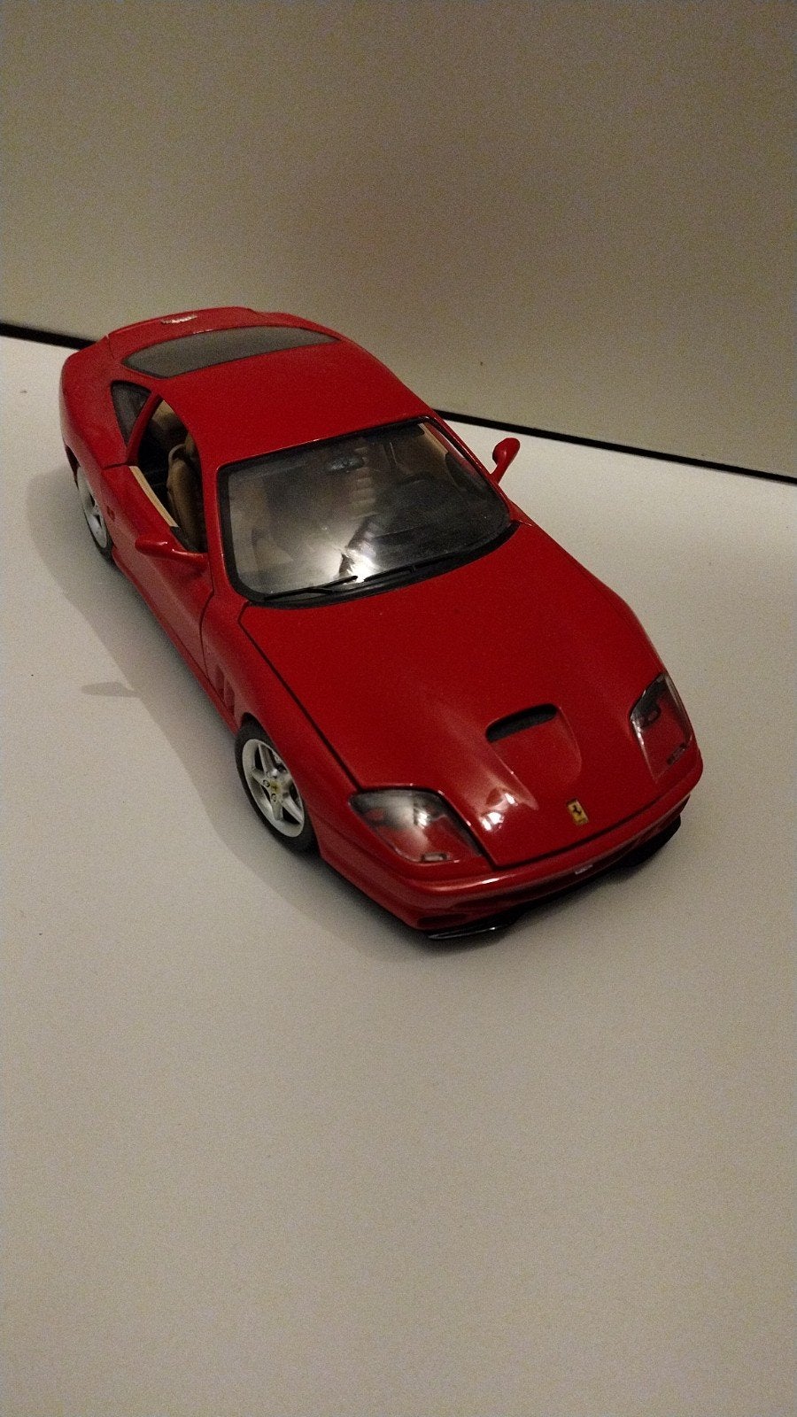 Ferrari 550 Maranello schaalmodel - Rood, Ophalen of Verzenden, Gebruikt, Auto