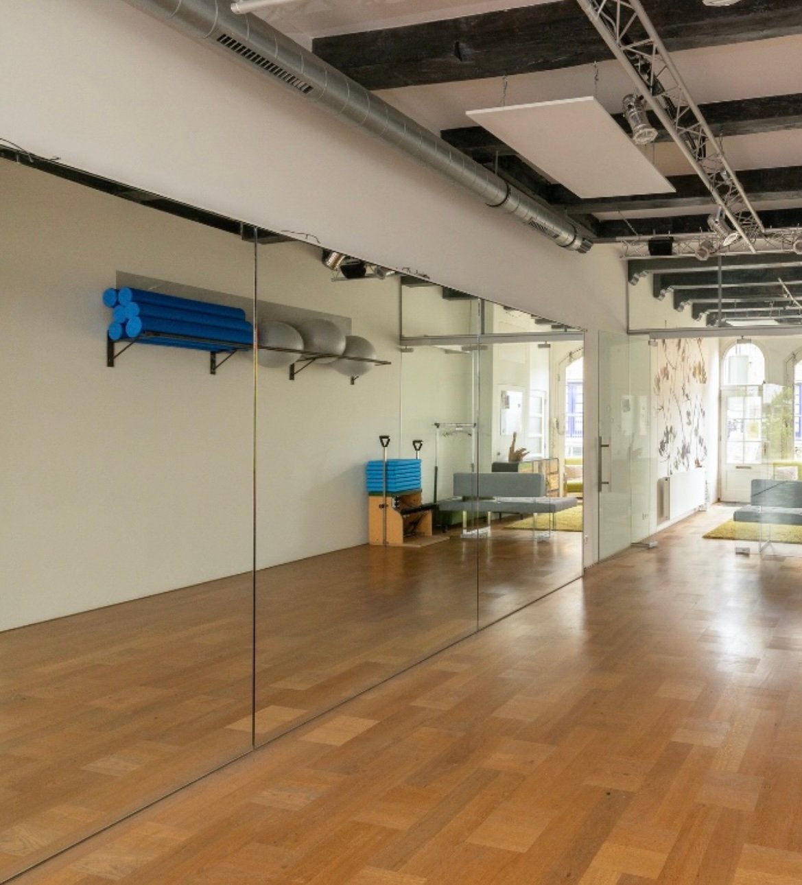 Enorme spiegelwand in zeven delen voor fitness/dansstudio, Huis en Inrichting, Woonaccessoires | Spiegels, Ophalen, Gebruikt, 200 cm of meer