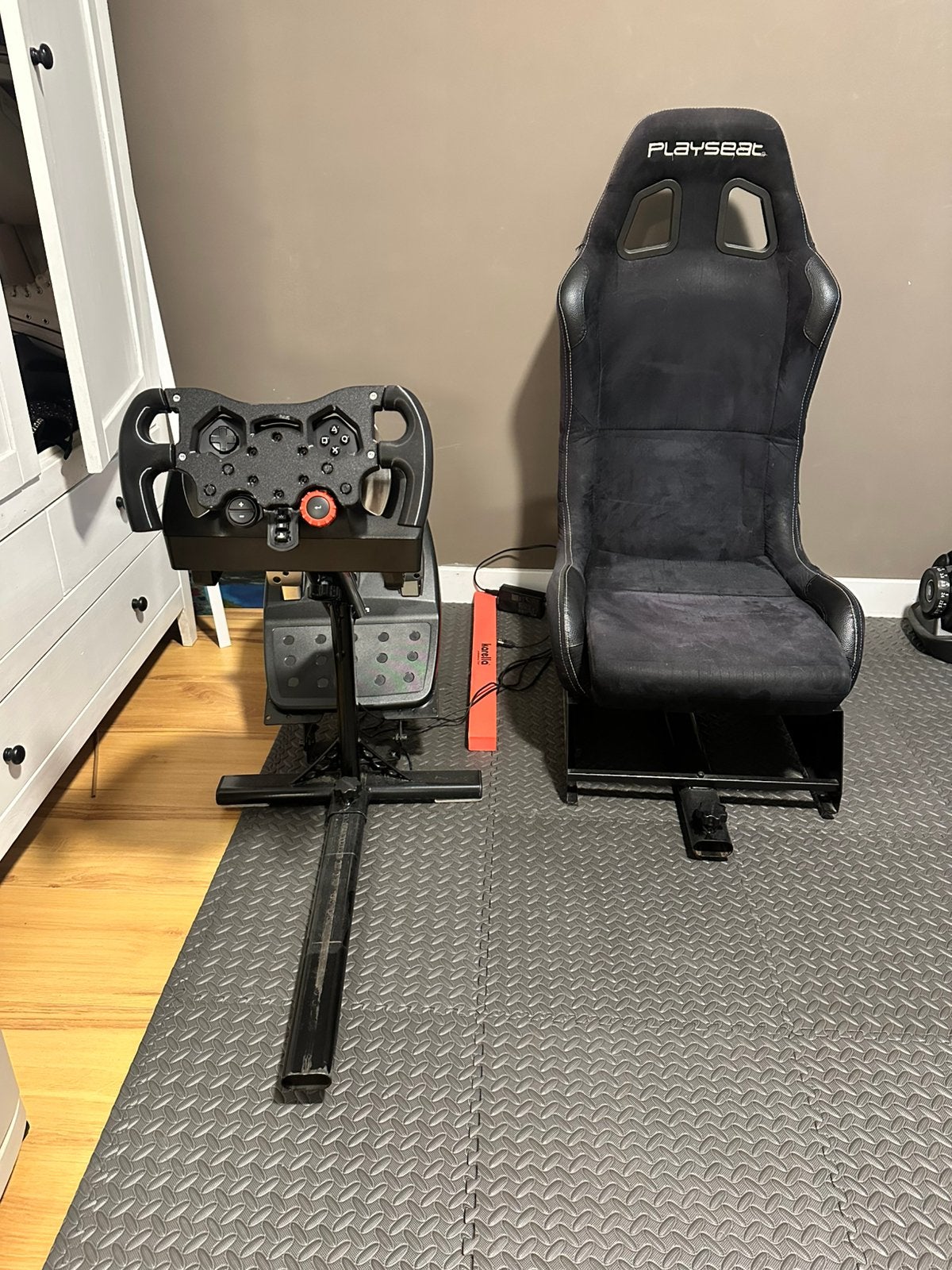 Playseat alcantara + Logitech G29 met F1 stuur, Ophalen, Zo goed als nieuw, Playseat of Racestoel