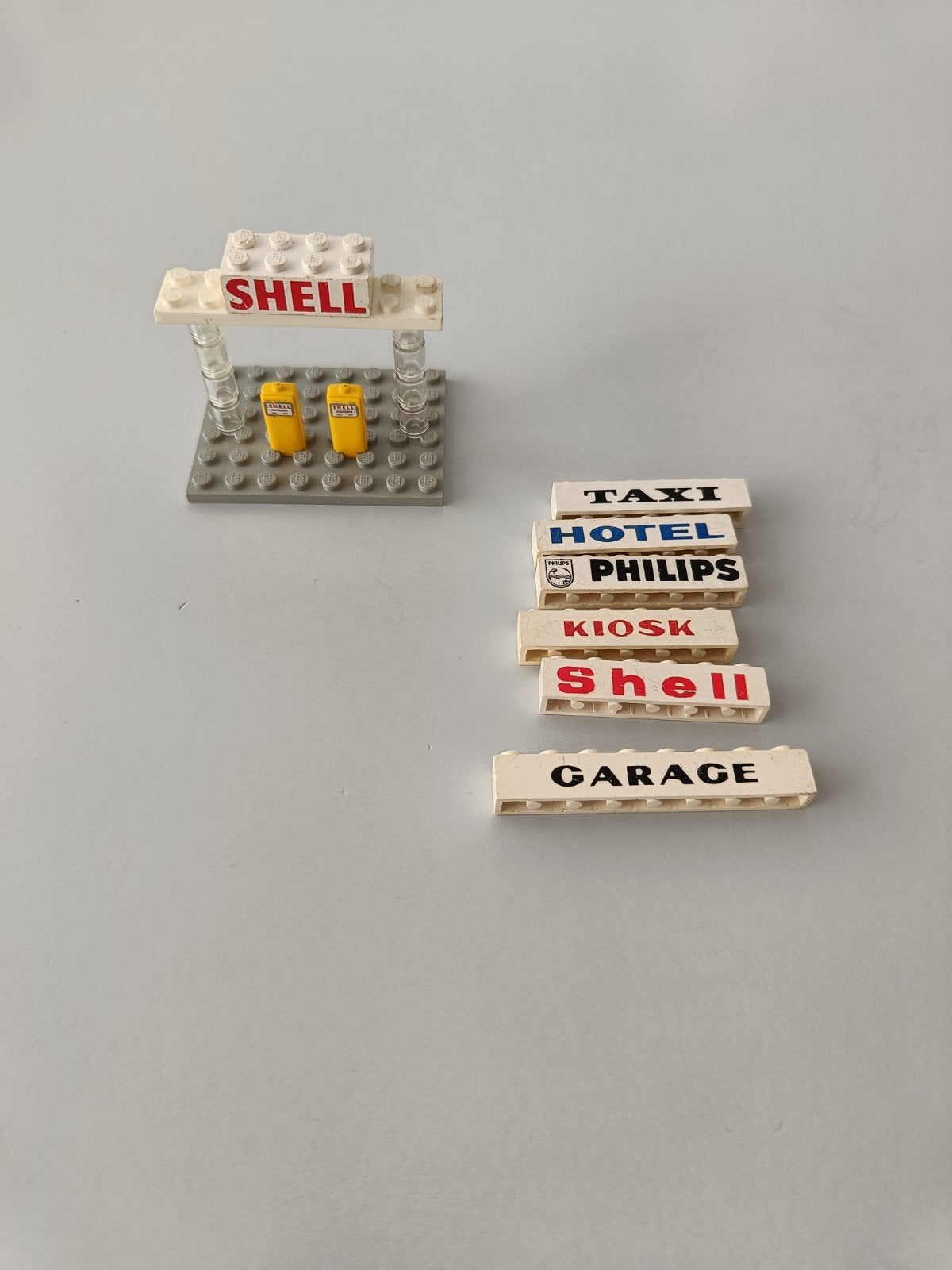 Classic Lego 491 Shell tankstation met 6 opdrukstenen, 1966, Gebruikt, Lego, Ophalen of Verzenden, Complete set