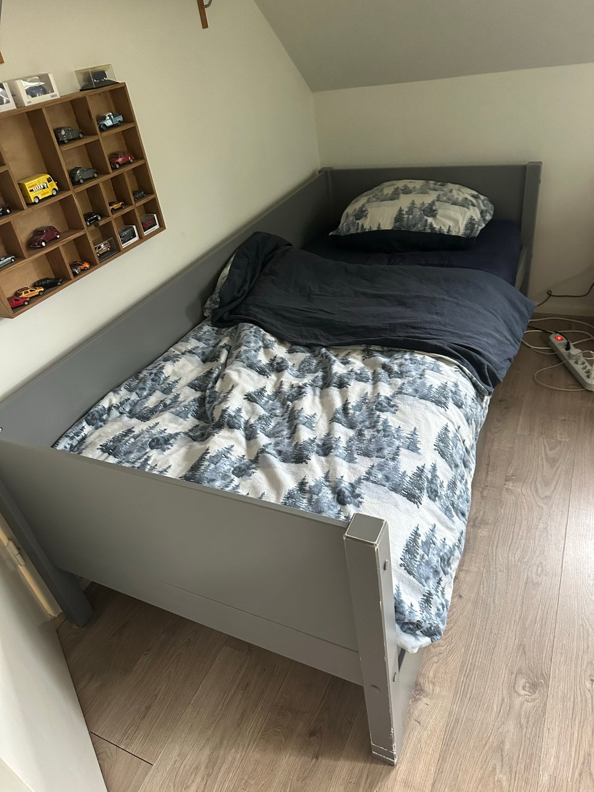 Grijs eenpersoonsbed met opberglades, Ophalen, Gebruikt, 90 cm, Eenpersoons