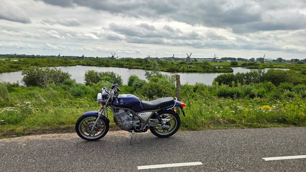 Aangepaste  advertentie wegens  verkoop guzzi Yamaha srx600, Motoren, 750 cc, Cardan-aandrijving, 2 cilinders, Occasion