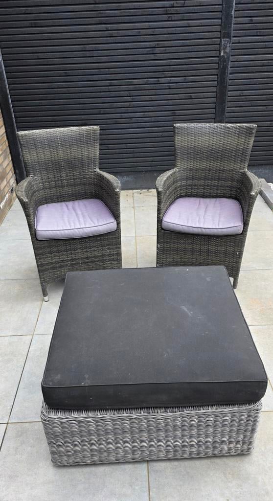 Tuinset: 2 stoelen (zithoogte 48cm) met tafel en kussens, Gebruikt, Wicker, Tuinset, Eettafel